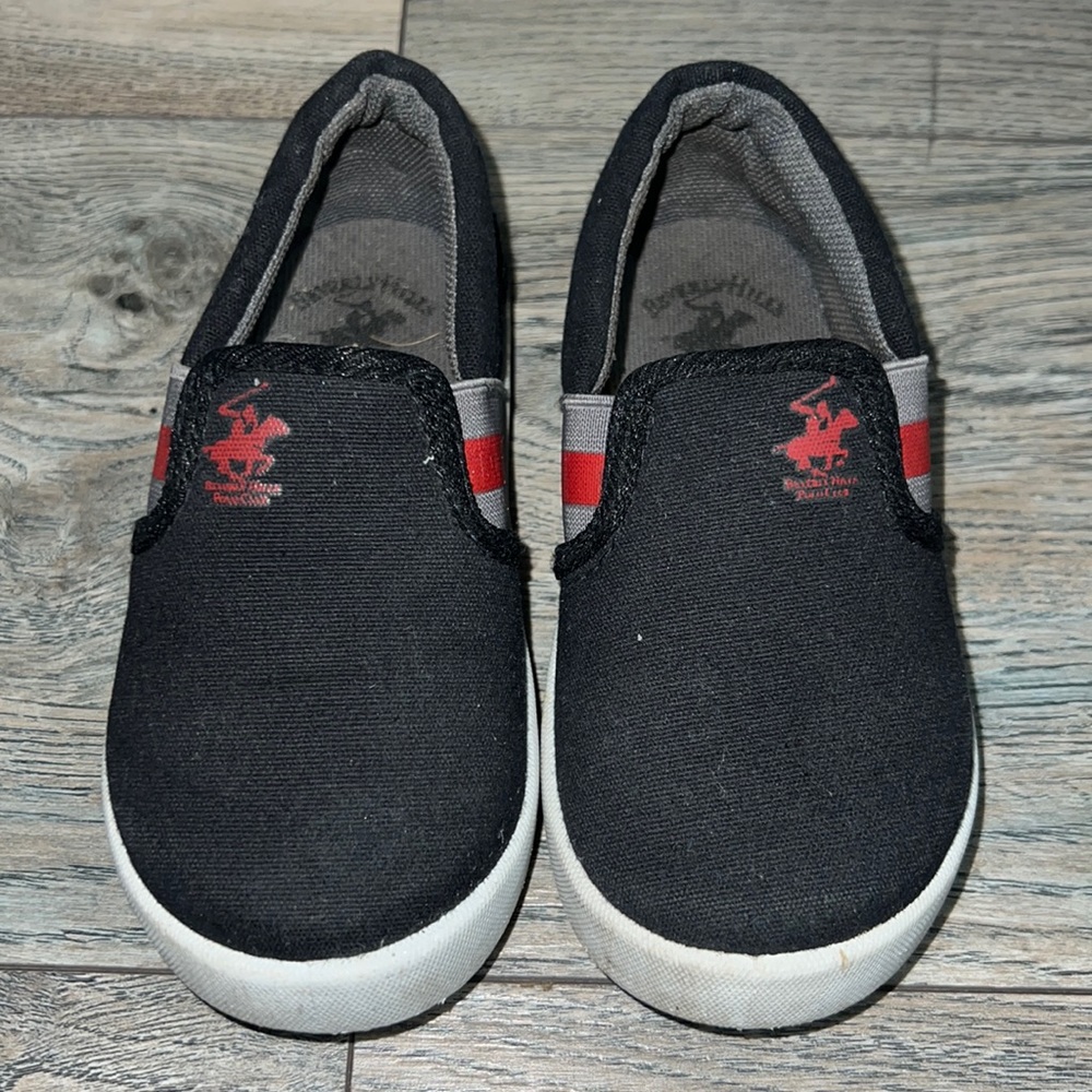 Boys shoes
